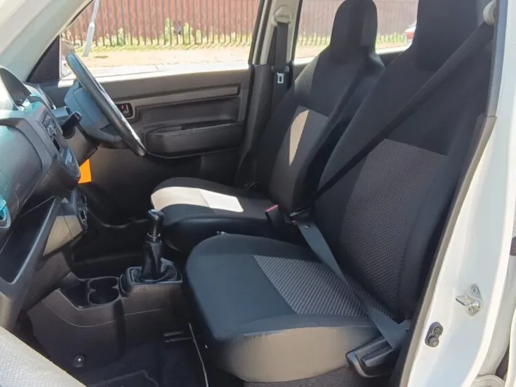 2013 Suzuki S-Presso/1.0 GL – Front Seats
