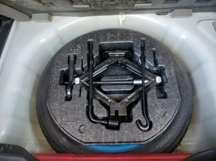 2017 Kia Picanto/1.0 STYLE AT – Spare Wheel