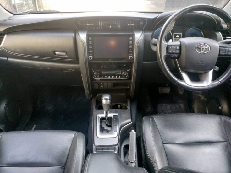 2017 TOYOTA FORTUNER 2.4 GD-6 R/B A/T – Dashboard