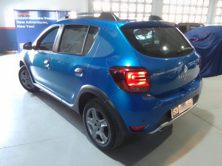 2018 RENAULT SANDERO 900T STEPWAY PLUS/TECHROAD – Back Feature Photo