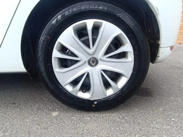 2019 Renault Clio/0.9 AUTHENTIQUE TURBO – Wheel Example
