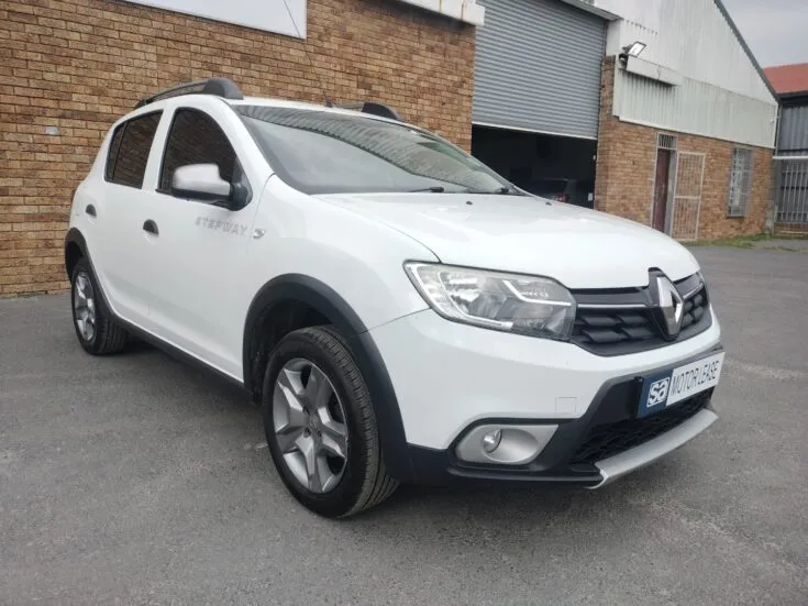 2019 RENAULT SANDERO 900T STEPWAY EXPRESSION MANUAL – Front Feature Photo