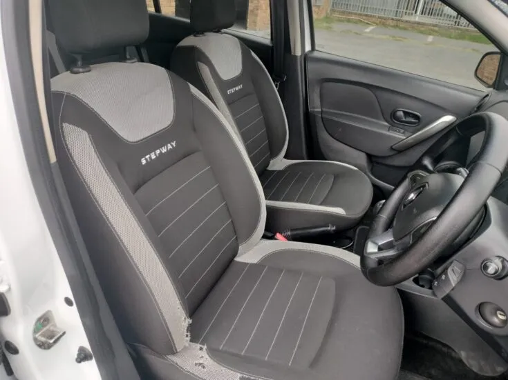 2019 RENAULT SANDERO 900T STEPWAY EXPRESSION MANUAL – Front Seats