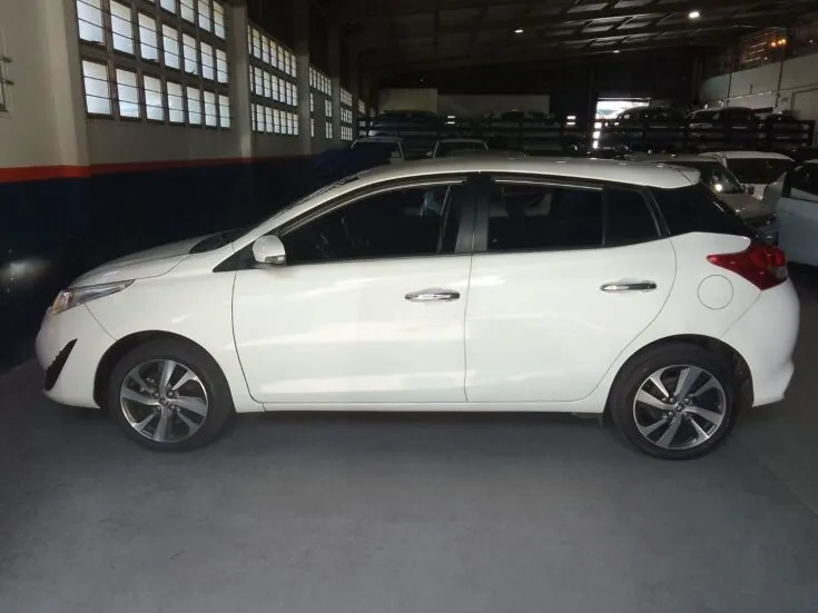 2019 TOYOTA YARIS 1.5 XS 5DR – Left Side Photo