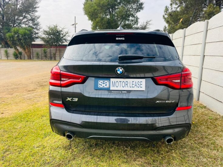 2021 BMW X3 xDRIVE 20d – Back Photo