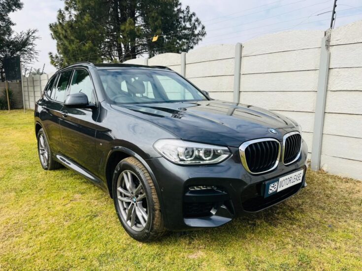 2021 BMW X3 xDRIVE 20d – Front Feature Photo