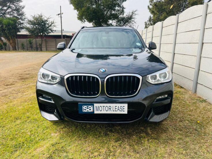 2021 BMW X3 xDRIVE 20d – Front Photo