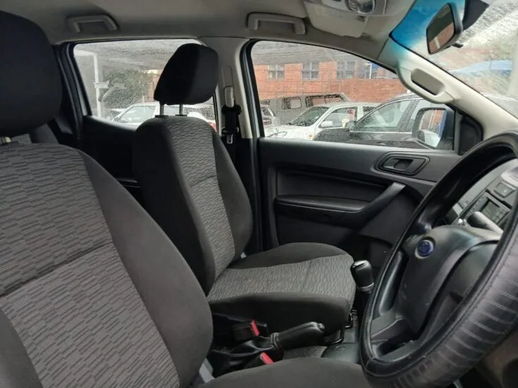 2021 Ford Ranger/2.2 TDCI BASE – Front Seats