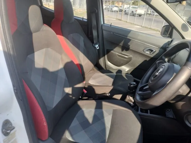 2021 Renault Kwid/1.0 DYNAMIQUE (ABS) – Interior