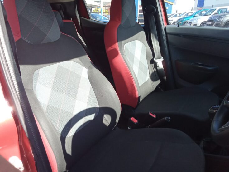 2021 RENAULT KWID DYNAMIQUE MANUAL – Front Seats
