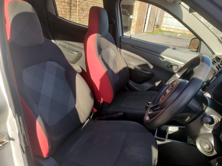 2021 RENAULT KWID DYNAMIQUE MANUAL – Front Seats