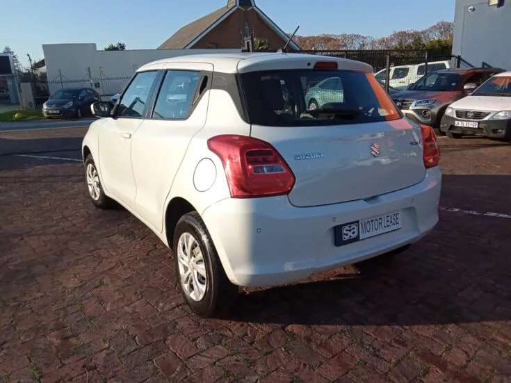 2021 SUZUKI SWIFT 1.2 GL AMT – Back Feature Photo
