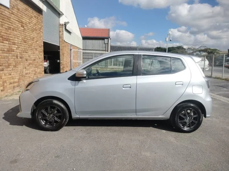 2021 TOYOTA AGYA 1.0 AUTO – Left Side Photo