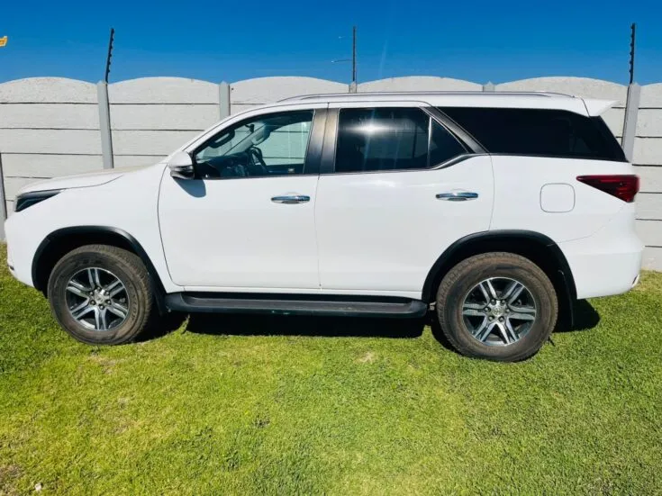 2021 Toyota Fortuner/2.4 GD-6 RB 6AT – Left Side Photo