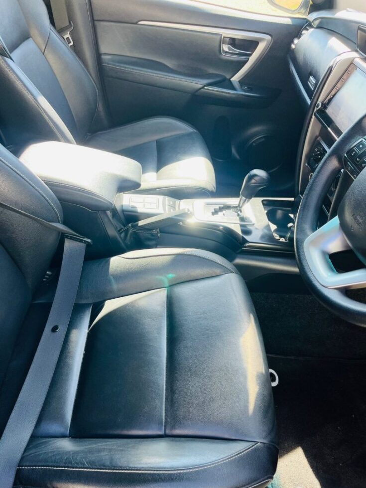2021 TOYOTA FORTUNER 2.4 GD-6 RB AT – Front Seats