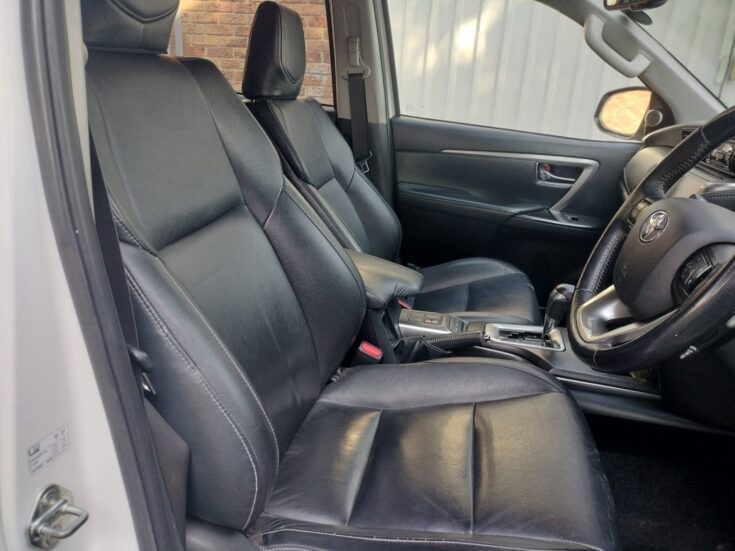 2021 TOYOTA FORTUNER 2.8GD-6 R/B A/T – Front Seats