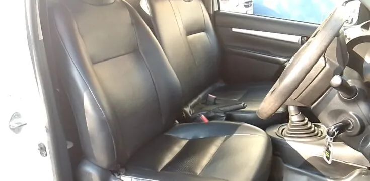 2021 Toyota Hilux/2.4 GD-6 RB SRX 6MT D/C – Front Seats