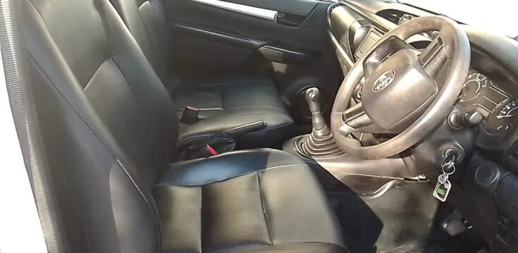 2021 Toyota Hilux/2.4 GD-6 RB SRX 6MT D/C – Rear Seats
