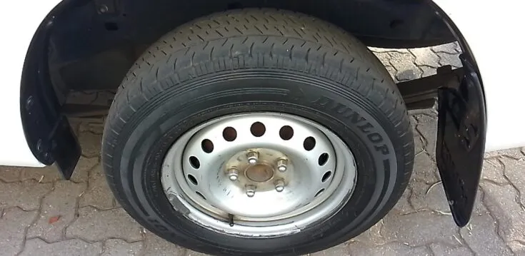2021 Toyota Hilux/2.4 GD-6 RB SRX 6MT D/C – Wheel Example