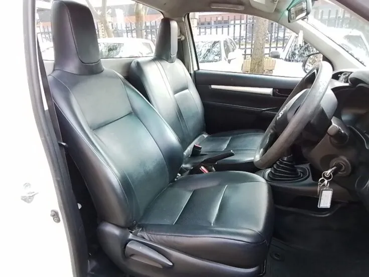 2021 Toyota HILUX/2.4 GD S A/C 5MT SC – Rear Seats