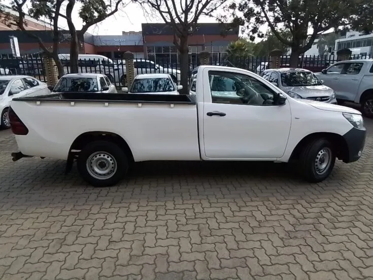2021 Toyota HILUX/2.4 GD S A/C 5MT SC – Right Side Photo