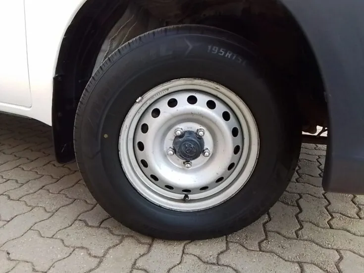 2021 Toyota HILUX/2.4 GD S A/C 5MT SC – Wheel Example