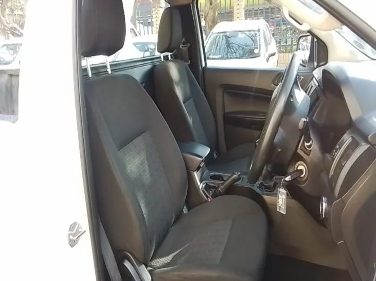 2022 Ford Ranger/2.2TDCI XL 6MT 4X4 – Front Seats