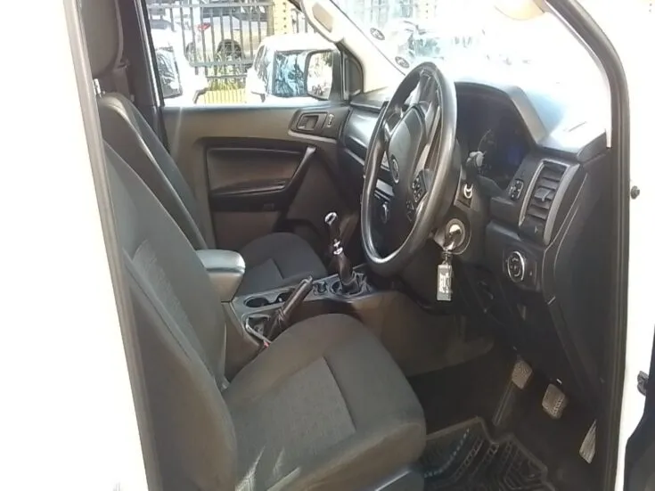 2022 Ford Ranger/2.2TDCI XL 6MT 4X4 – Interior