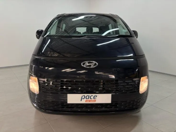 2022 Hyundai Staria/2.2 9S EXECUTIVE – Front Photo