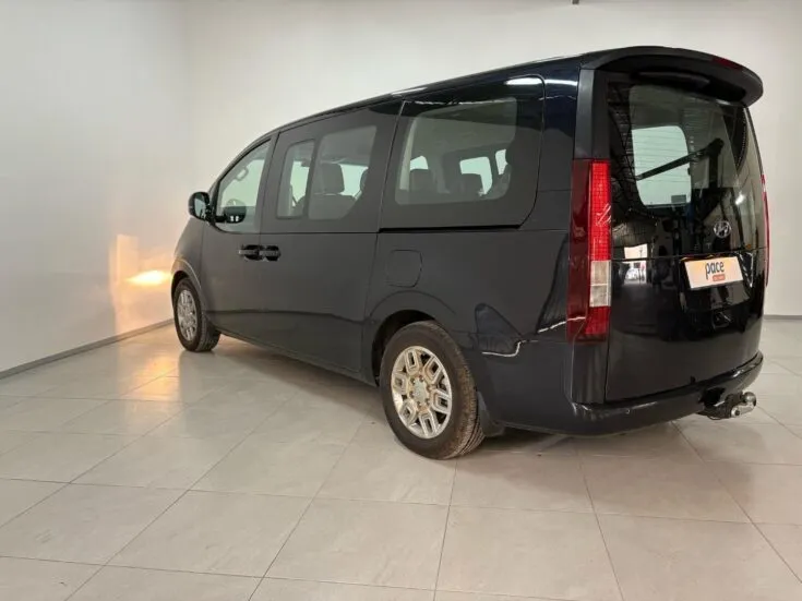 2022 Hyundai Staria/2.2 9S EXECUTIVE – Left Side Photo