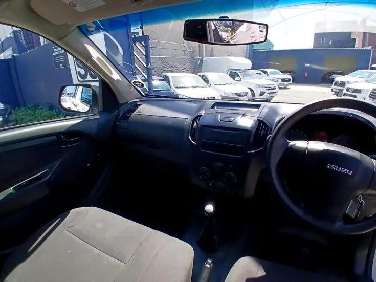 2022 Isuzu D-Max/250C S/CAB FLEETSIDE – Dashboard