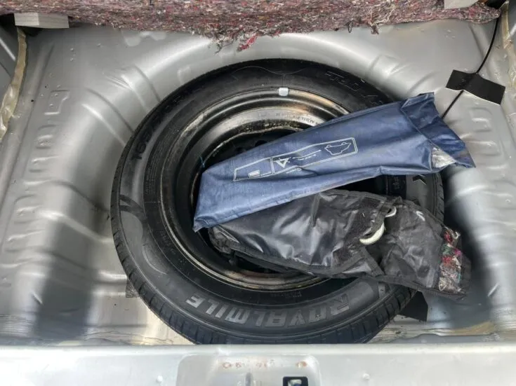 2022 Renault Kwid/1.0 DYNAMIQUE (ABS) – Spare Wheel