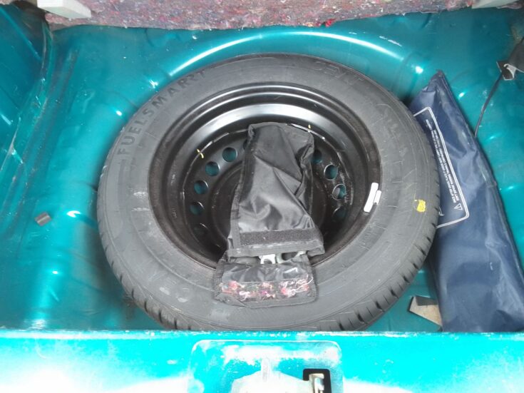 2022 RENAULT KWID DYNAMIQUE MANUAL – Spare Wheel