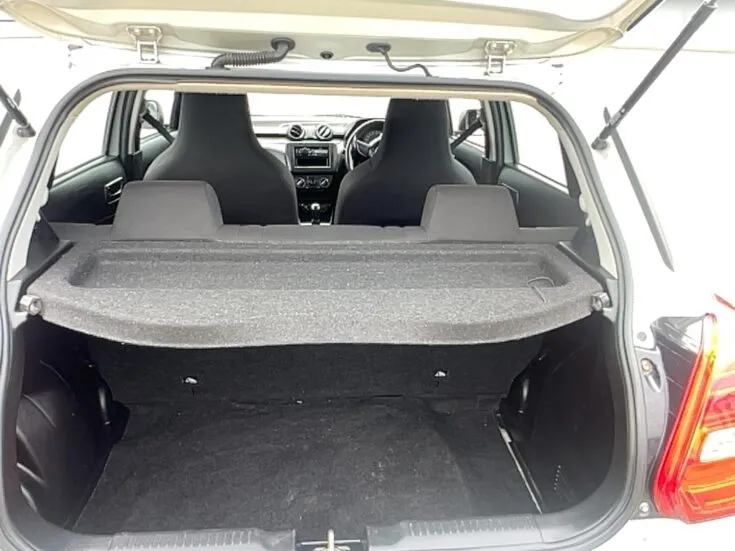 2022 Suzuki Swift/1.2 GA – Boot / Loadbin
