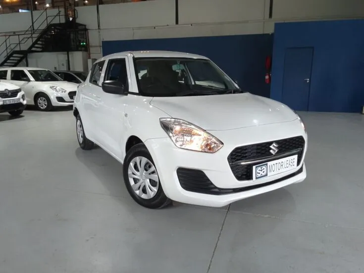 2022 Suzuki Swift/1.2 GA – Front Feature Photo