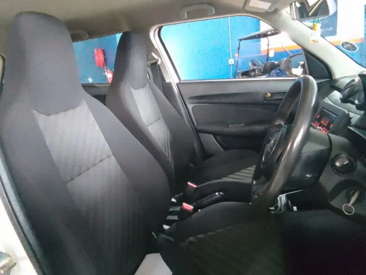 2022 Suzuki Swift/1.2 GA – Front Seats