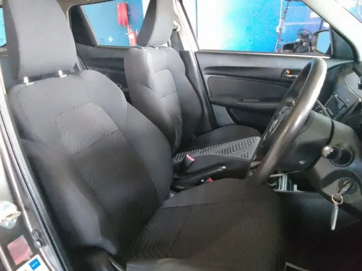 2022 Suzuki Swift/1.2 GA – Front Seats