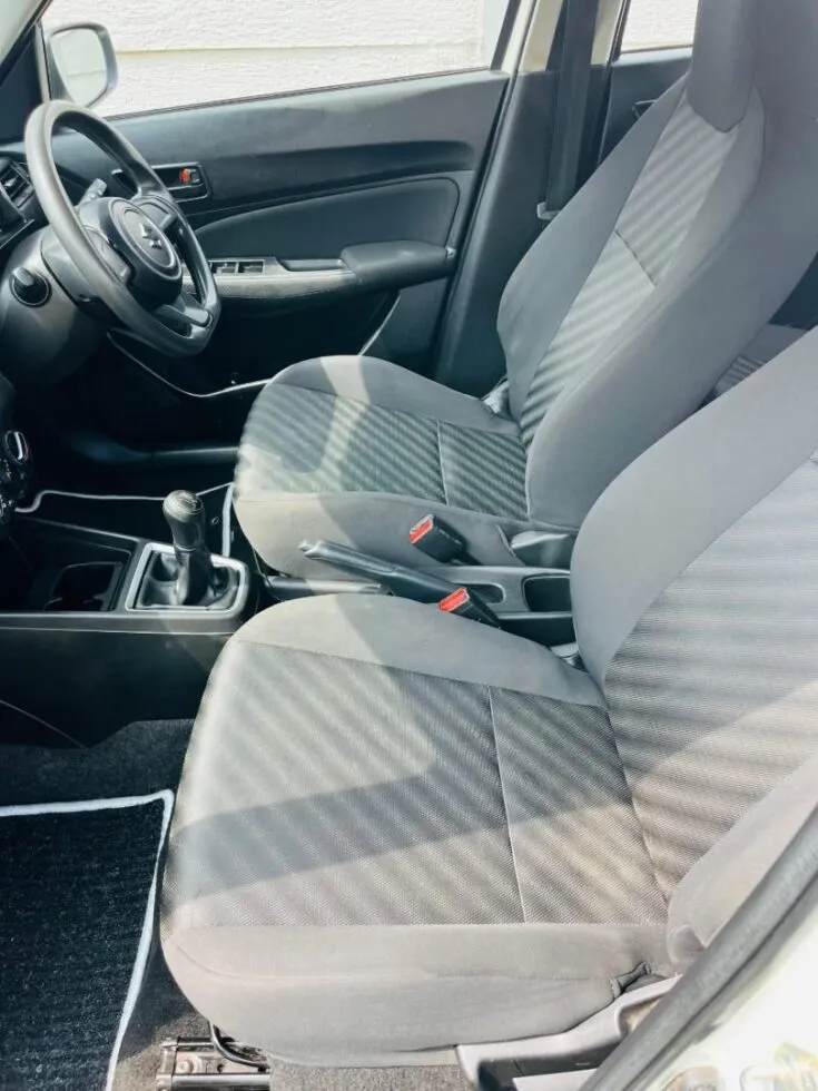 2022 Suzuki Swift/1.2 GA – Front Seats