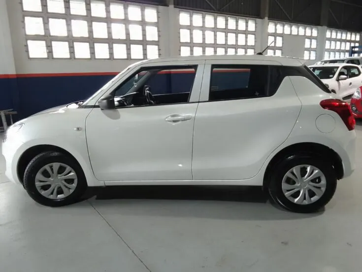 2022 Suzuki Swift/1.2 GA – Left Side Photo