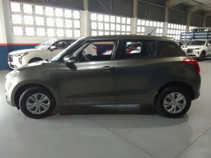 2022 Suzuki Swift/1.2 GA – Left Side Photo