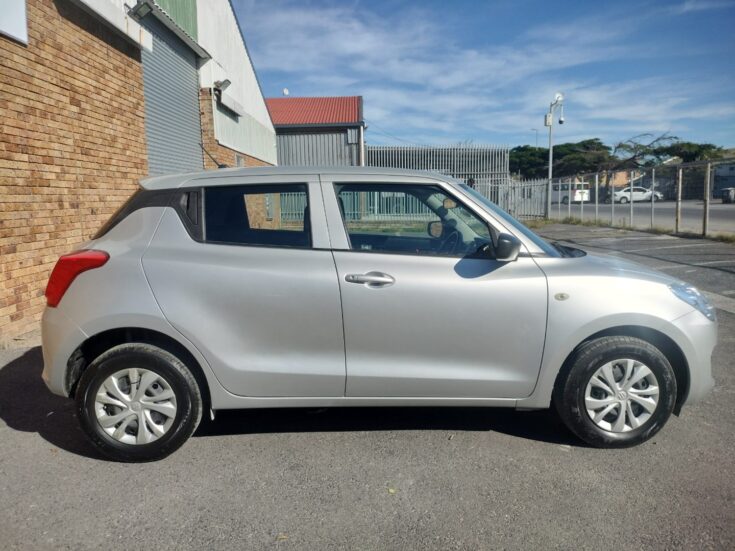 2022 SUZUKI SWIFT 1.2 GA MANUAL – Right Side Photo