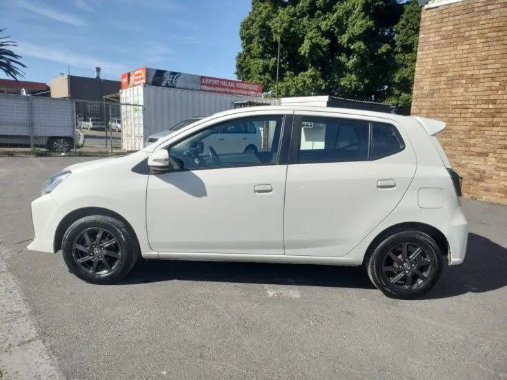 2022 Toyota Agya/1.0 5MT – Left Side Photo