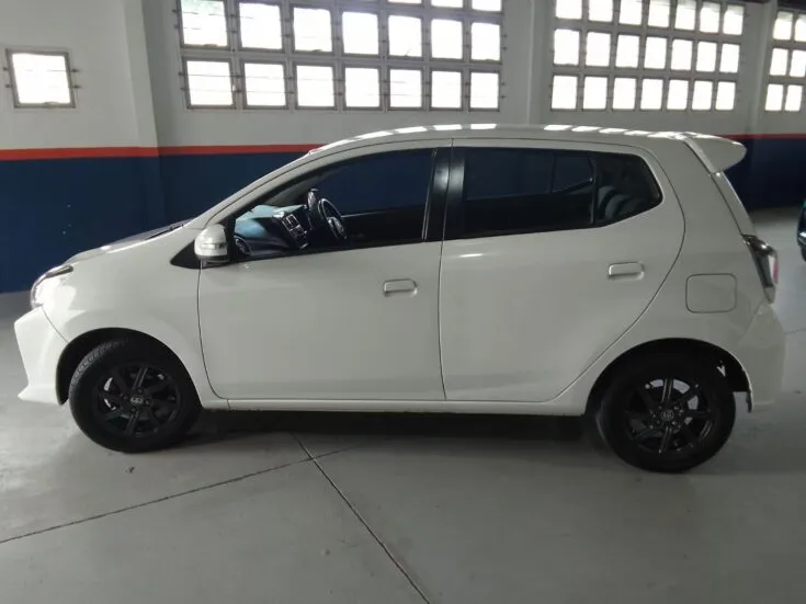 2022 TOYOTA AGYA 1.0 AUTO – Left Side Photo