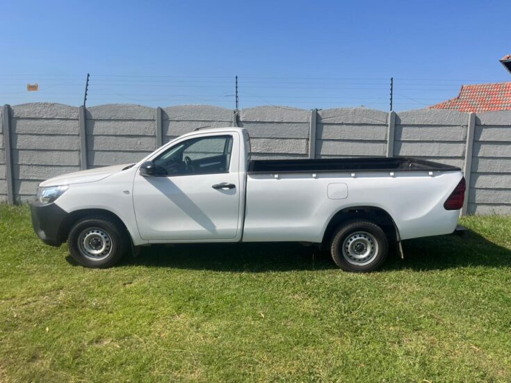2022 TOYOTA HILUX 2.4 GD S A/C P/U S/C – Left Side Photo
