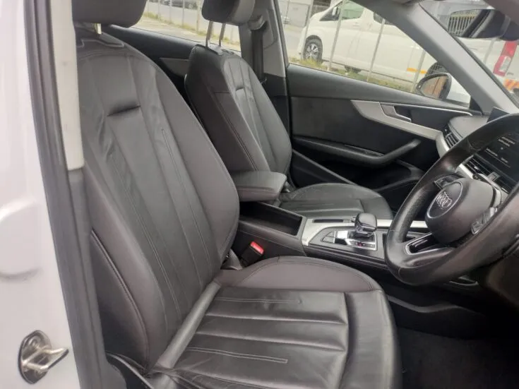2023 Audi A4/2.0L 35 TFSI S TRONIC 7AT 4X2 – Front Seats