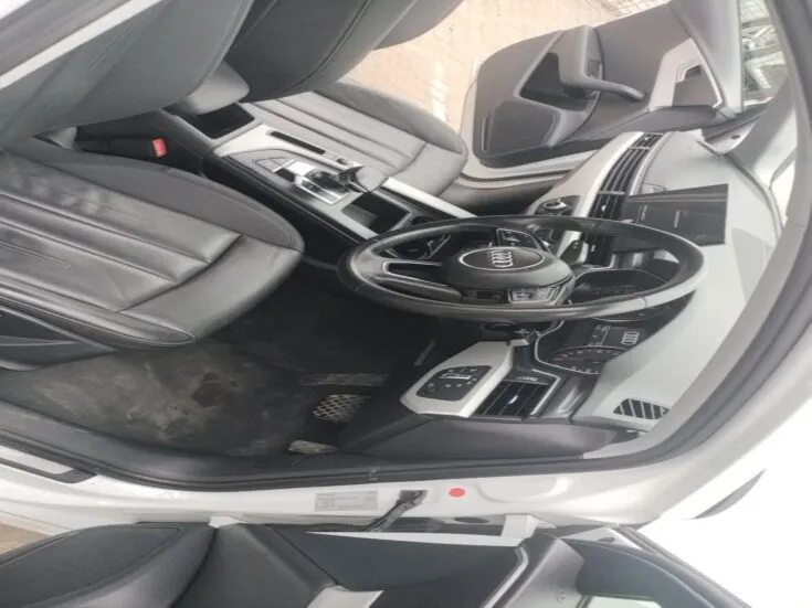 2023 Audi A4/2.0L 35 TFSI S TRONIC 7AT 4X2 – Interior