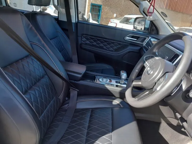 2023 Great Wall P Series Passanger/2.0 LS 8AT 2WD – Front Seats