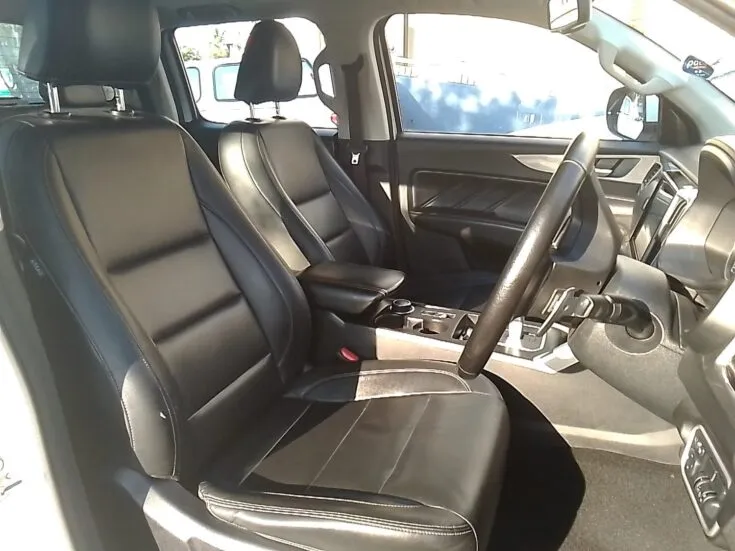 2023 Great Wall P Series Passanger/2.0 TD DLX D/CAB 4X2 – Front Seats