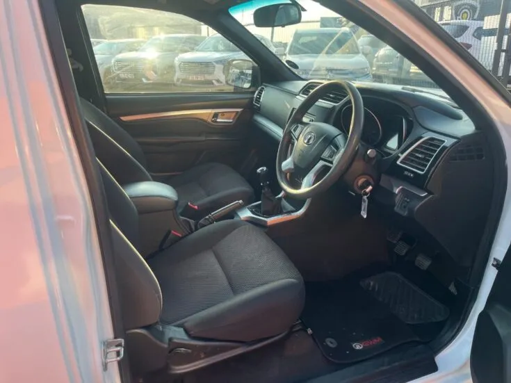 2023 Great Wall STEED 5/2.0 S 6MT 2WD – Interior