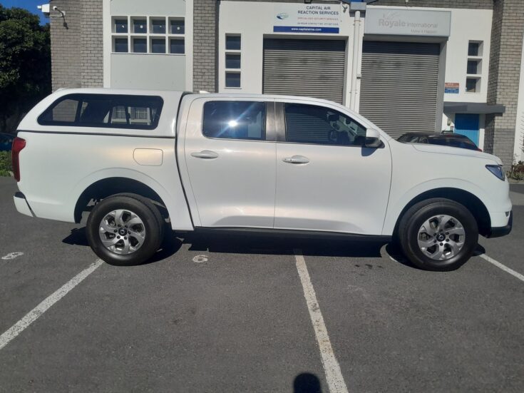 2023 GWM P-SERIES CV DCAB 2.0TD DLX 4X4 8AT – Right Side Photo